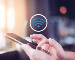 Wi-Fi-Installers-checking-speed